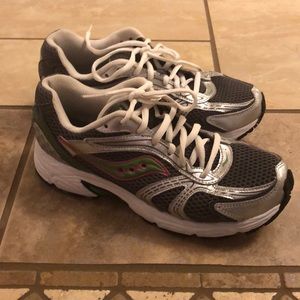 Saucony Oasis women’s shoes